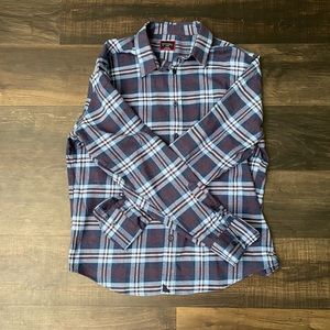 Untuckit flannel shirt size L. NEW